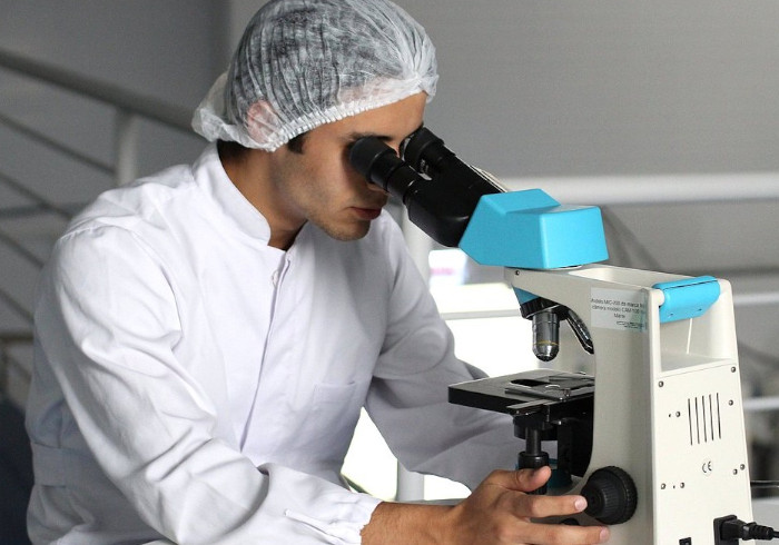 Выплаты медикам, работающим с СОVID-19, освободят от НДФЛ