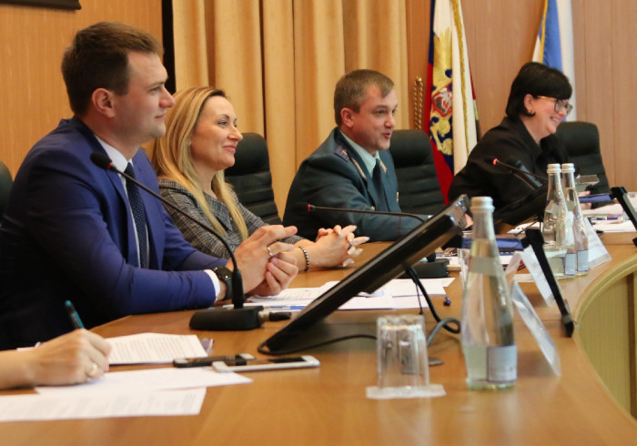 Налоговики Крыма встретились с участниками СЭЗ