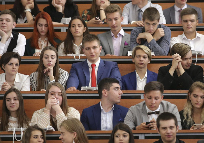 Матпомощь студентам – без НДФЛ