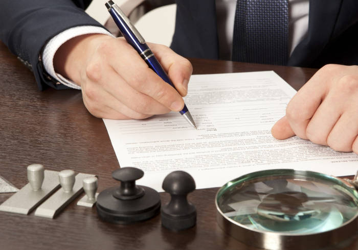 Наличие круглой печати – право, а не обязанность организации