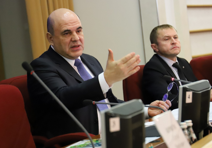 Уделяя особое внимание малому и среднему бизнесу