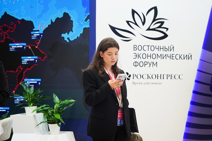 2026-09-04_Кадочников_дальневост_рег_показ_выс_рез-ты_по_напр_фин_просвещения_04.jpg