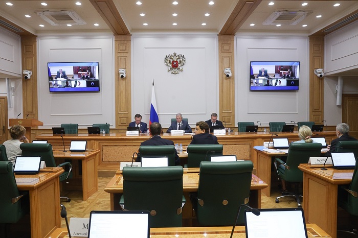 2024-07-31_Проф_комитет_СФ_поддерж_поправки_в_налог_зак-во_по_развитию_ИЖС_02.jpg