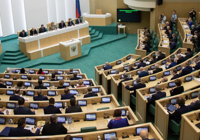 Совет Федерации утвердил решения регионов о поддержке поправок в Конституцию РФ Совет Федерации утвердил решения регионов о поддержке поправок в Конституцию РФ
